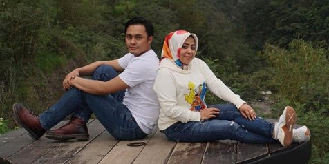 Detail Foto Islami Romantis Nomer 22