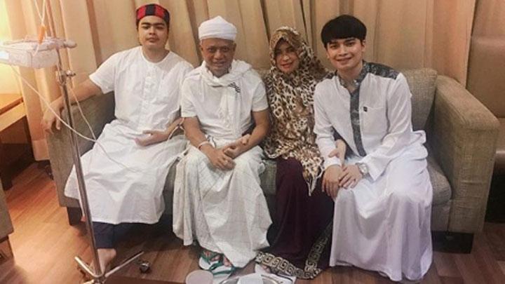 Detail Foto Istri Pertama Ustadz Arifin Ilham Nomer 29