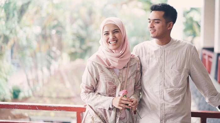 Detail Foto Istri Ricky Harun Nomer 25