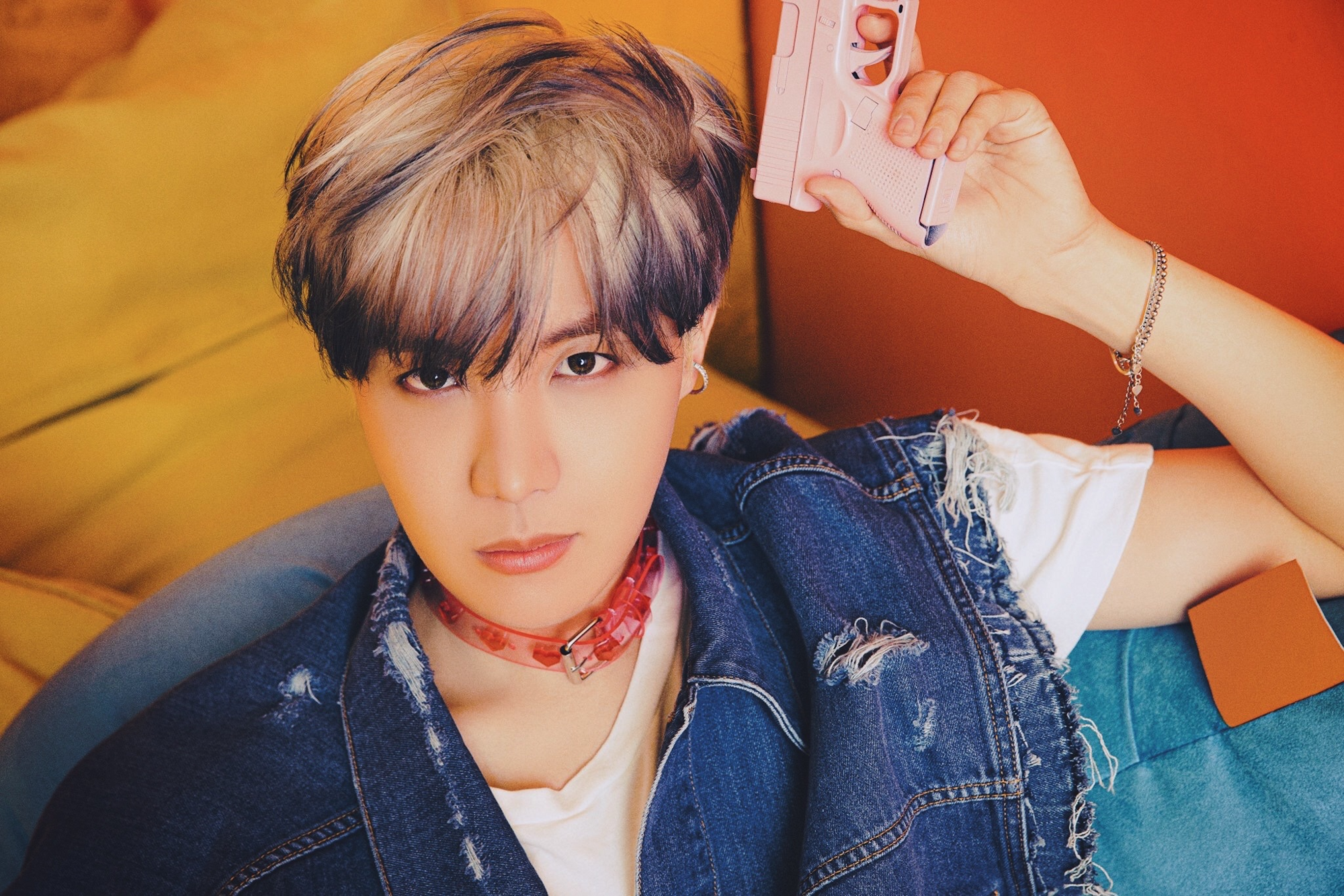 Detail Foto J Hope Bts Terbaru Nomer 16