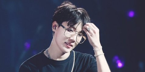 Detail Foto J Hope Bts Terbaru Nomer 29