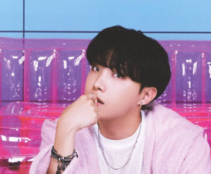 Detail Foto J Hope Bts Terbaru Nomer 34