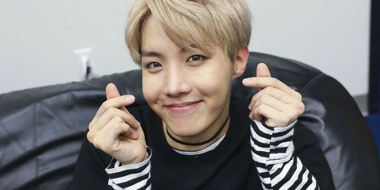 Detail Foto J Hope Bts Terbaru Nomer 41