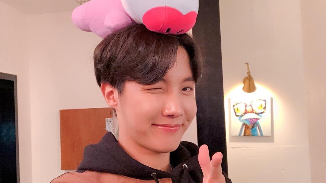 Detail Foto J Hope Ulang Tahun Nomer 38