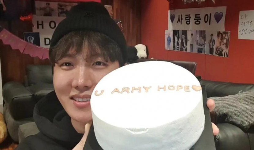 Detail Foto J Hope Ulang Tahun Nomer 5