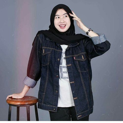 Detail Foto Jaket Levis Wanita Nomer 54