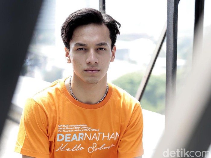 Download Foto Jefri Nichol Terbaru Nomer 8