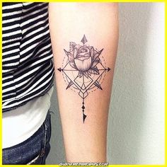 Detail Tattoo Pfeil Geometrisch Nomer 10