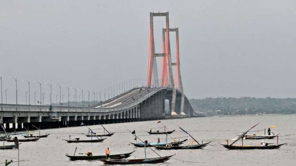 Detail Foto Jembatan Suramadu Nomer 9