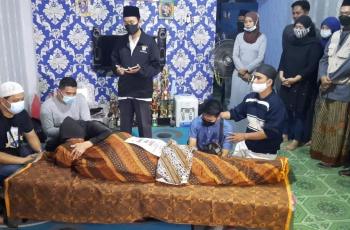 Foto Jenazah Di Rumah Duka - KibrisPDR