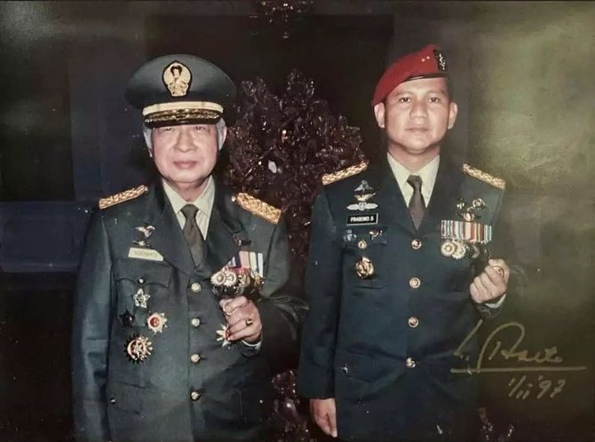 Foto Jenderal Soeharto - KibrisPDR