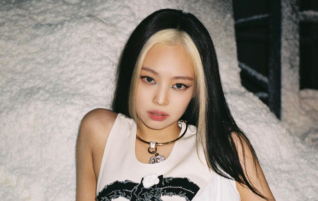 Detail Foto Jennie Black Pink Nomer 39