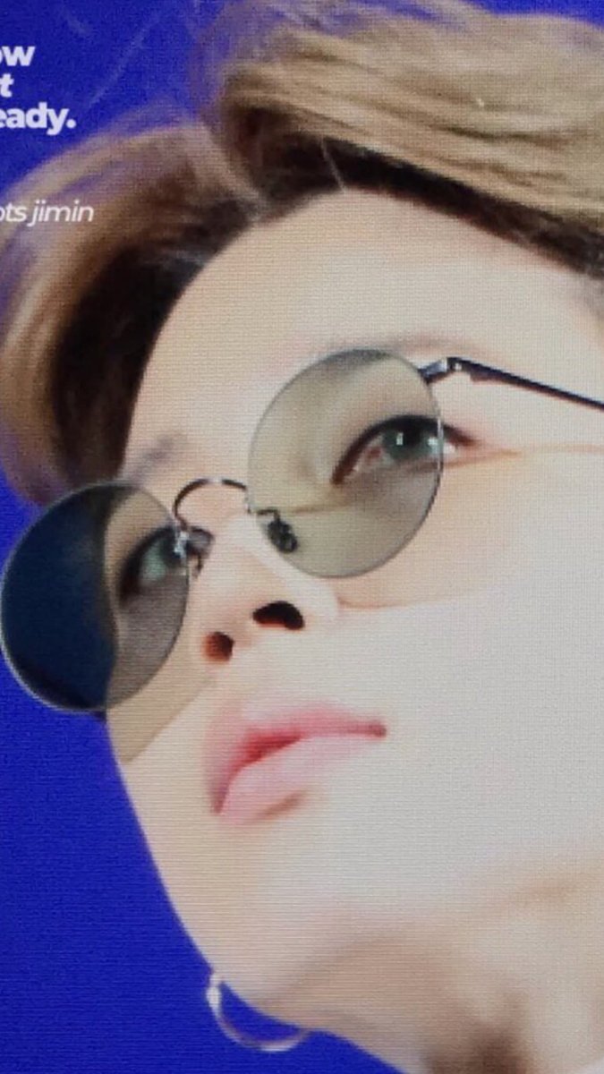 Detail Foto Jimin Bts Pakai Kacamata Nomer 39