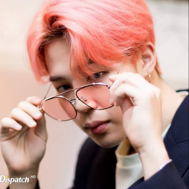 Detail Foto Jimin Bts Pakai Kacamata Nomer 8