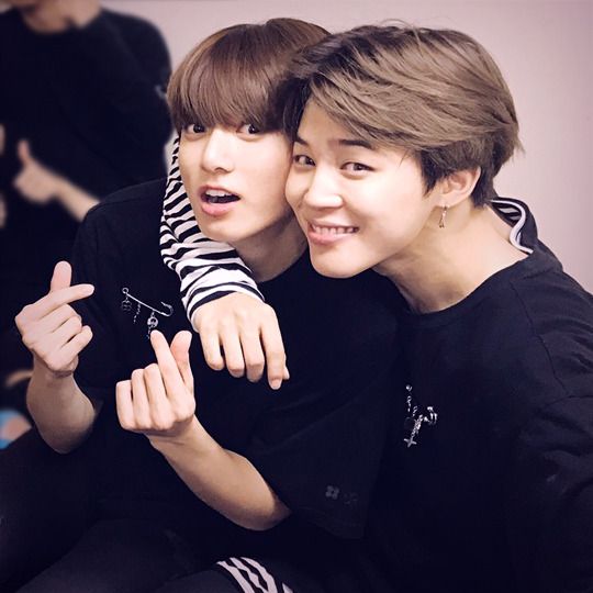 Detail Foto Jimin Dan Jungkook Bts Nomer 17