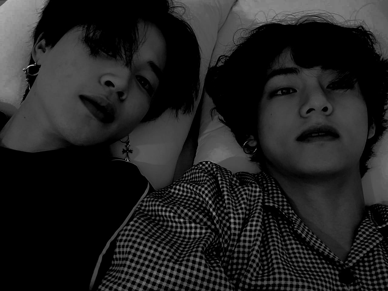 Detail Foto Jimin Dan Taehyung Nomer 29