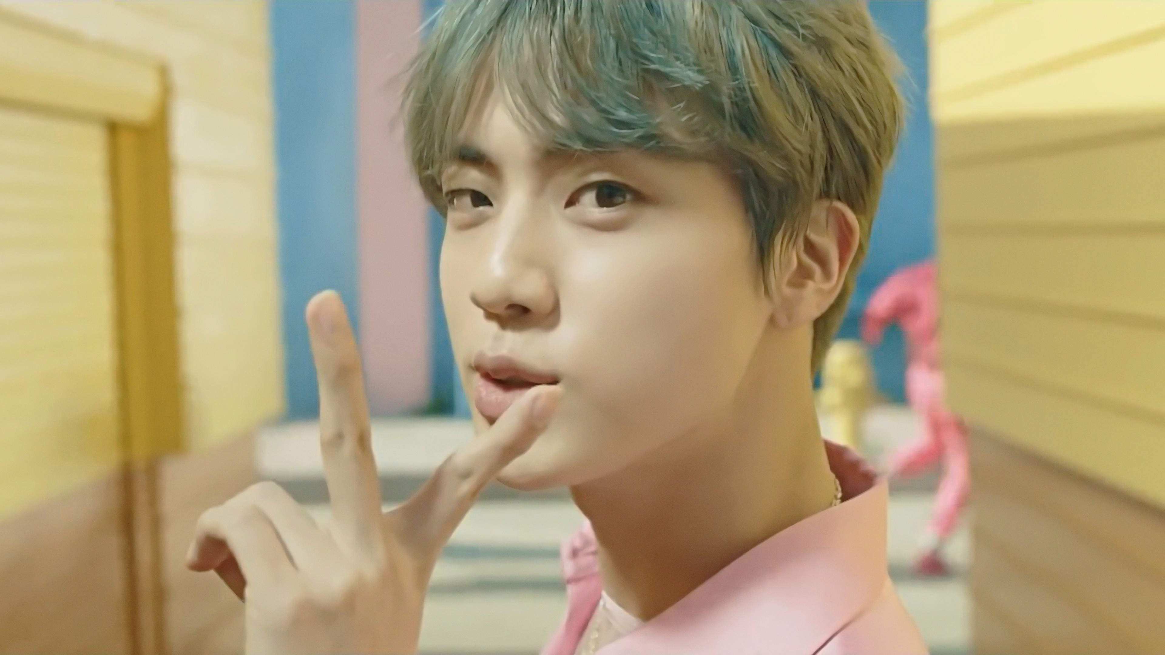 Detail Foto Jin Bts Boy With Luv Nomer 10