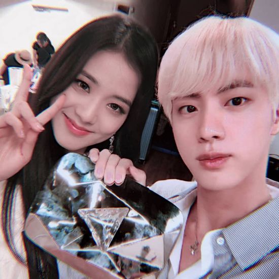 Detail Foto Jin Dan Jisoo Nomer 25