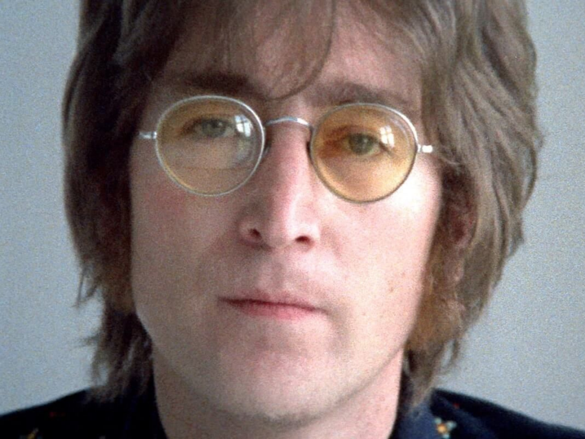 Detail Foto John Lennon Nomer 2