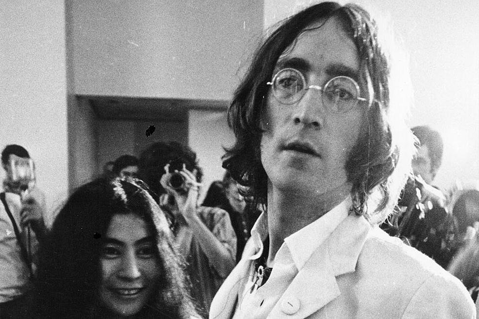 Detail Foto John Lennon Nomer 15