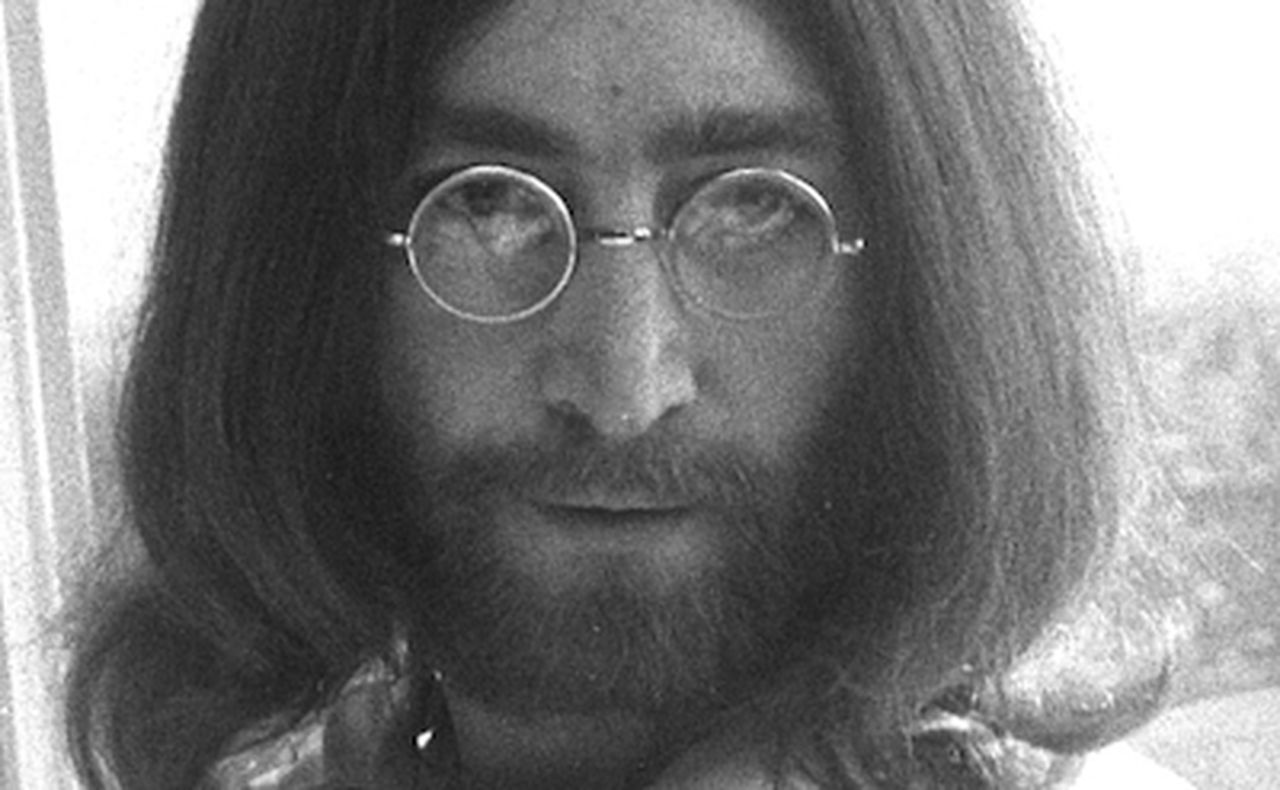 Detail Foto John Lennon Nomer 42