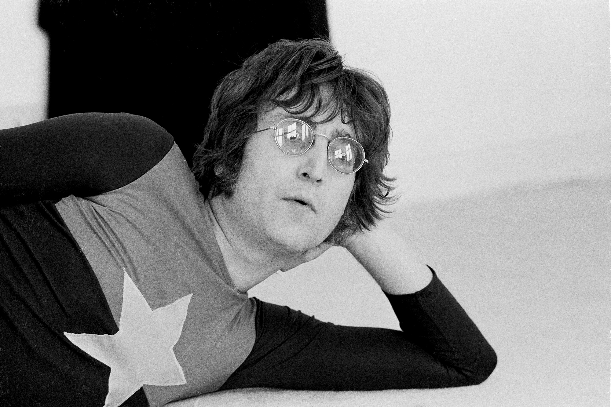 Detail Foto John Lennon Nomer 49