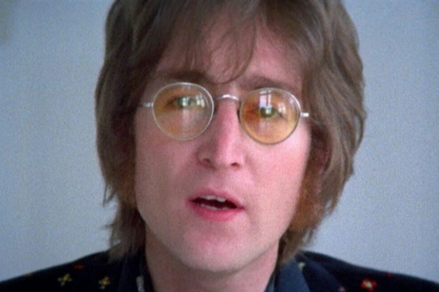 Detail Foto John Lennon Nomer 8