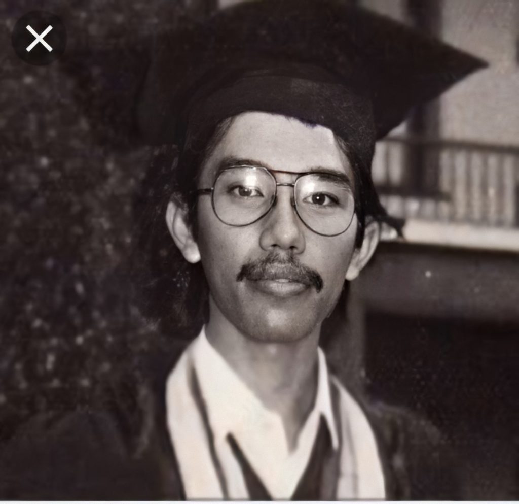 Detail Foto Jokowi Wisuda Di Ugm Nomer 16