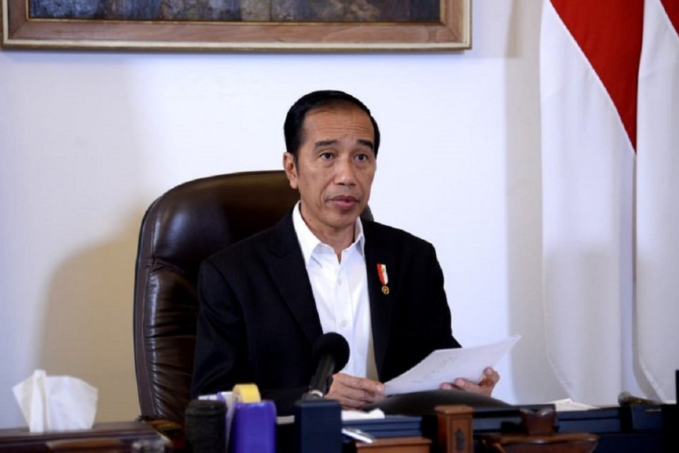 Detail Foto Jokowi Wisuda Di Ugm Nomer 33