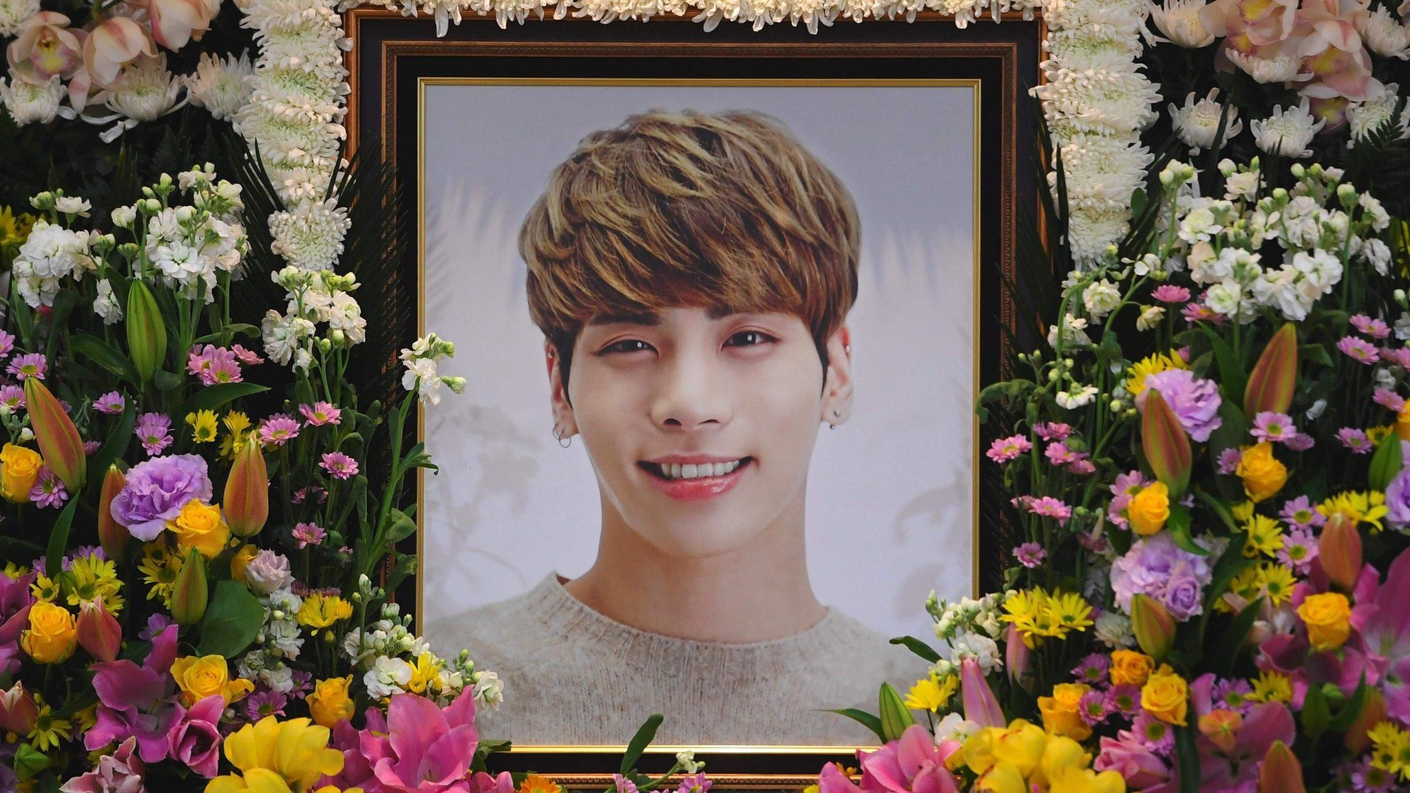 Detail Foto Jonghyun Shinee Meninggal Nomer 20