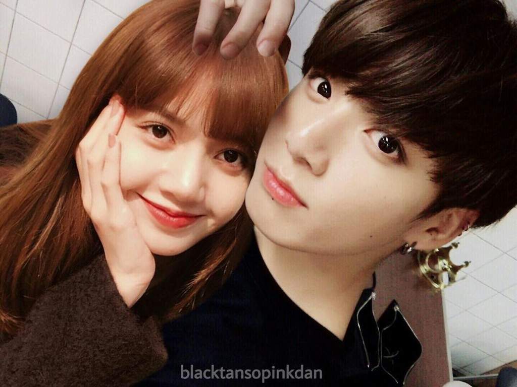 Detail Foto Jungkook Dan Lisa Nomer 3