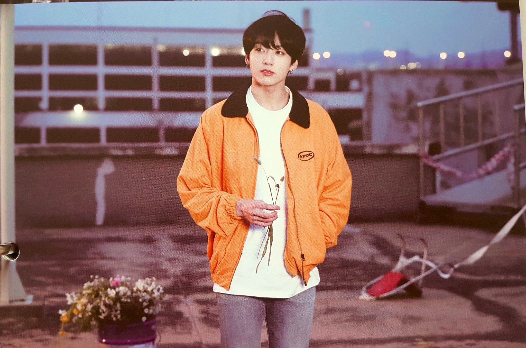 Detail Foto Jungkook Euphoria Nomer 8