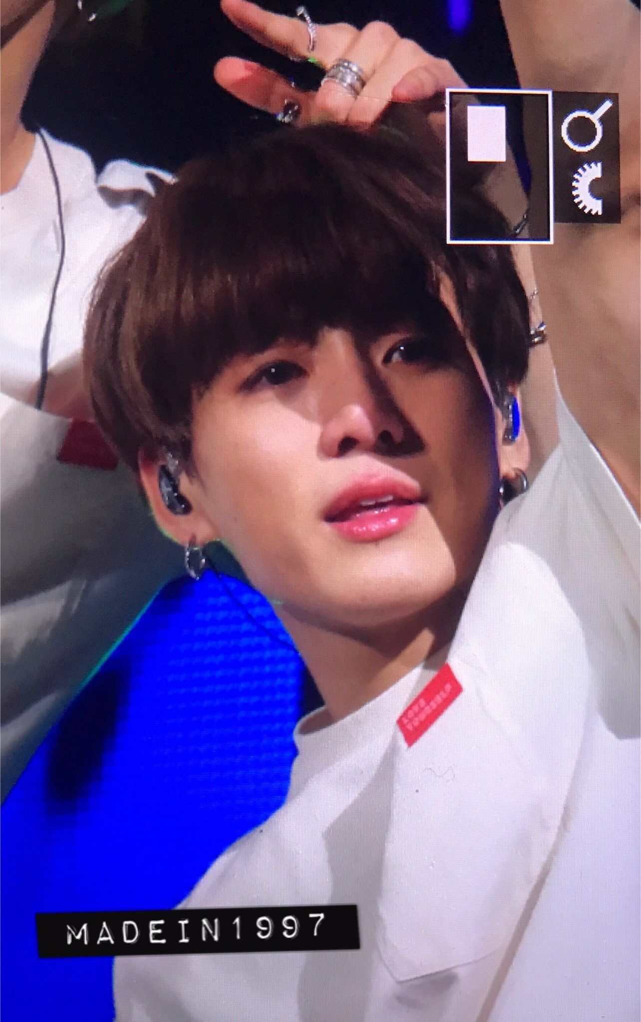 Detail Foto Jungkook Nangis Nomer 12