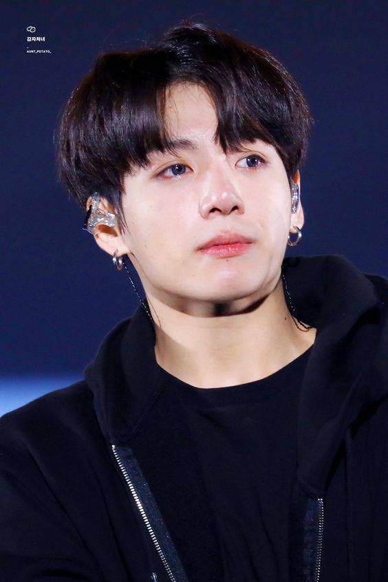 Detail Foto Jungkook Nangis Nomer 33