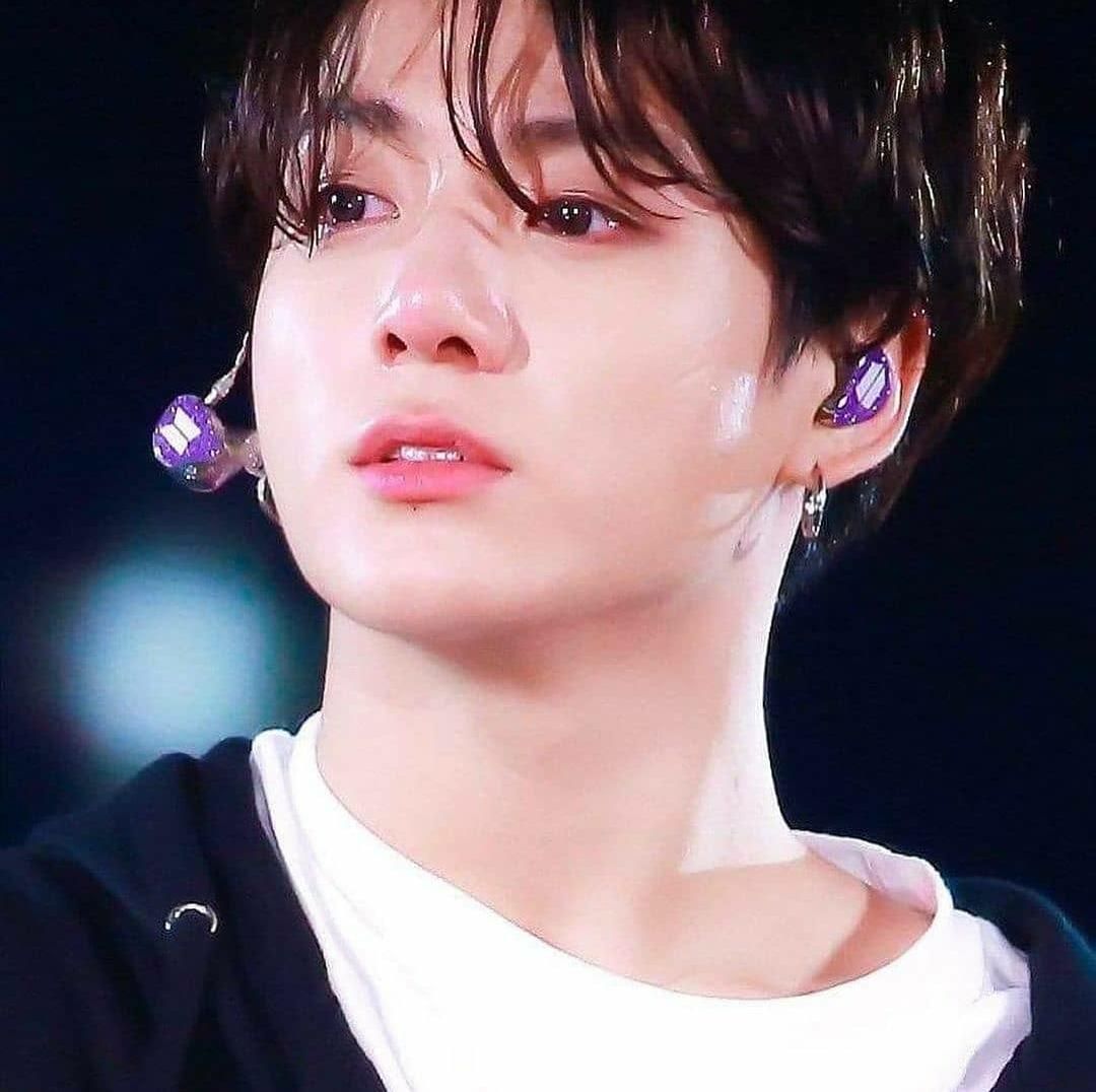 Detail Foto Jungkook Nangis Nomer 7