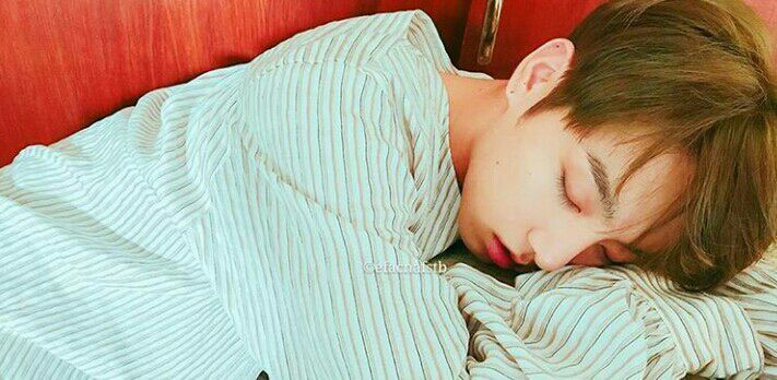 Detail Foto Jungkook Saat Tidur Nomer 11