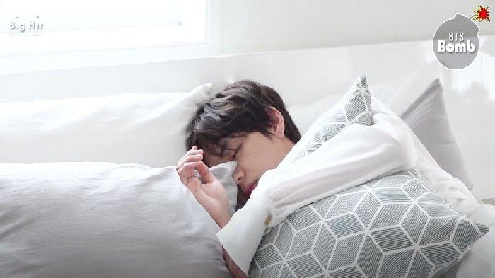 Detail Foto Jungkook Saat Tidur Nomer 36