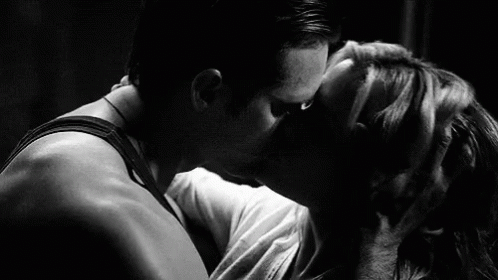 Detail Making Out Gif Nomer 11