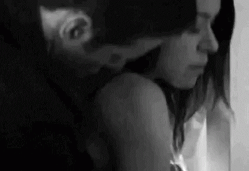 Detail Making Out Gif Nomer 42