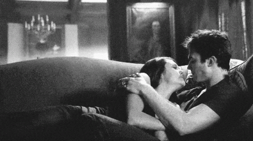 Detail Making Out Gif Nomer 44