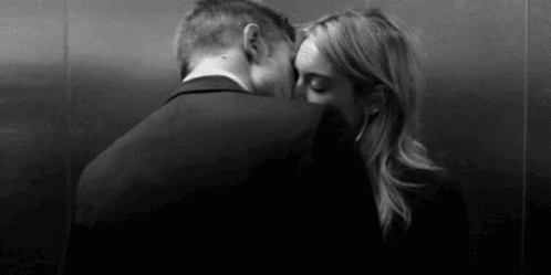 Detail Making Out Gif Nomer 45