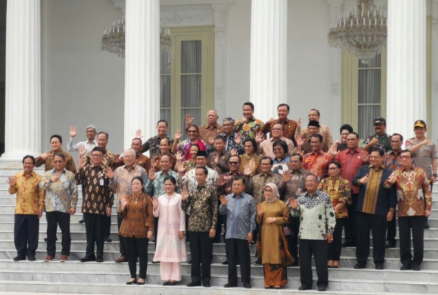 Detail Foto Kabinet Jokowi Nomer 33