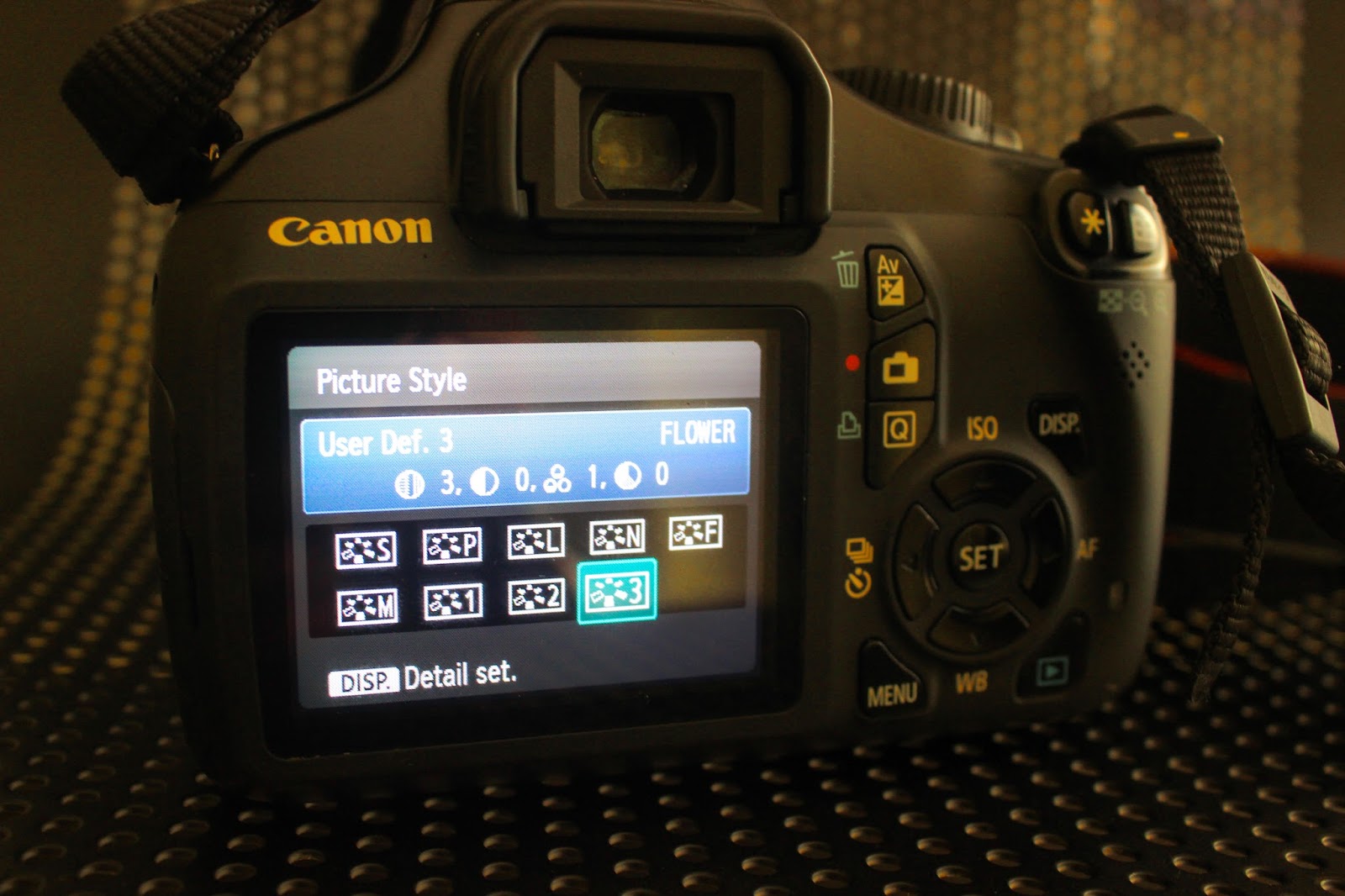 Detail Foto Kamera Canon Keren Nomer 49