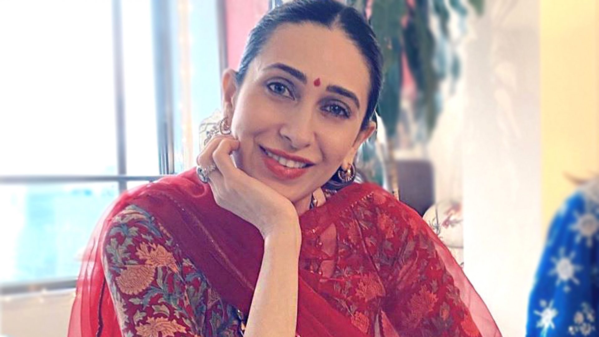 Detail Foto Karisma Kapoor Terbaru Nomer 5