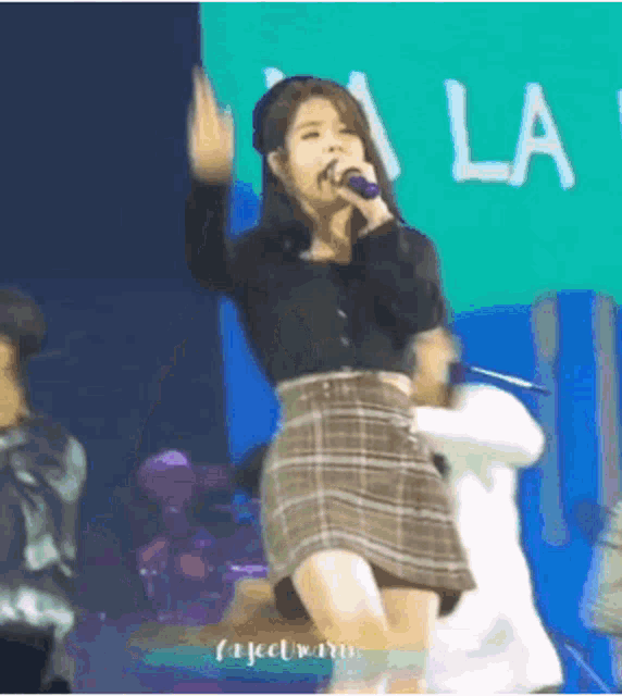 Detail Performance Gif Nomer 24