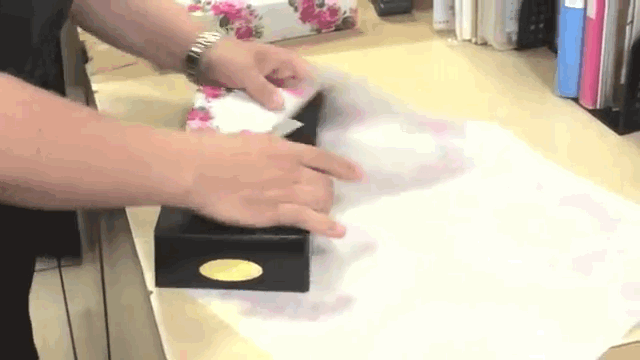 Detail Quick Gift Wrap Hacks Nomer 8