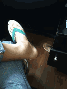 Detail Sandal Animasi Nomer 49