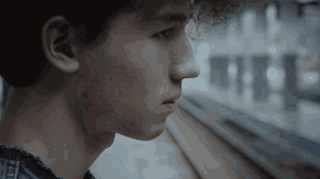 Detail Sedih Gif Nomer 36