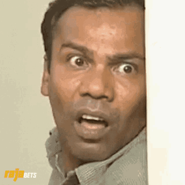 Detail Surprised Gif Nomer 28