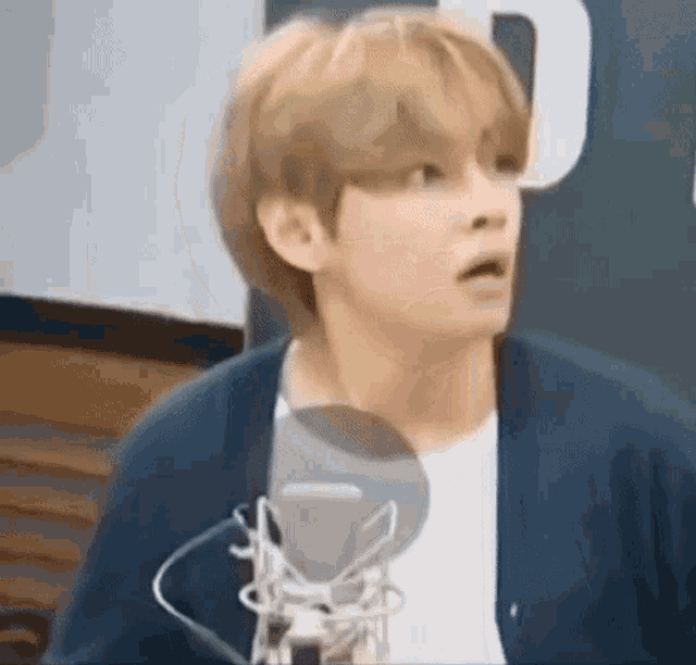 Detail Surprised Gif Nomer 48